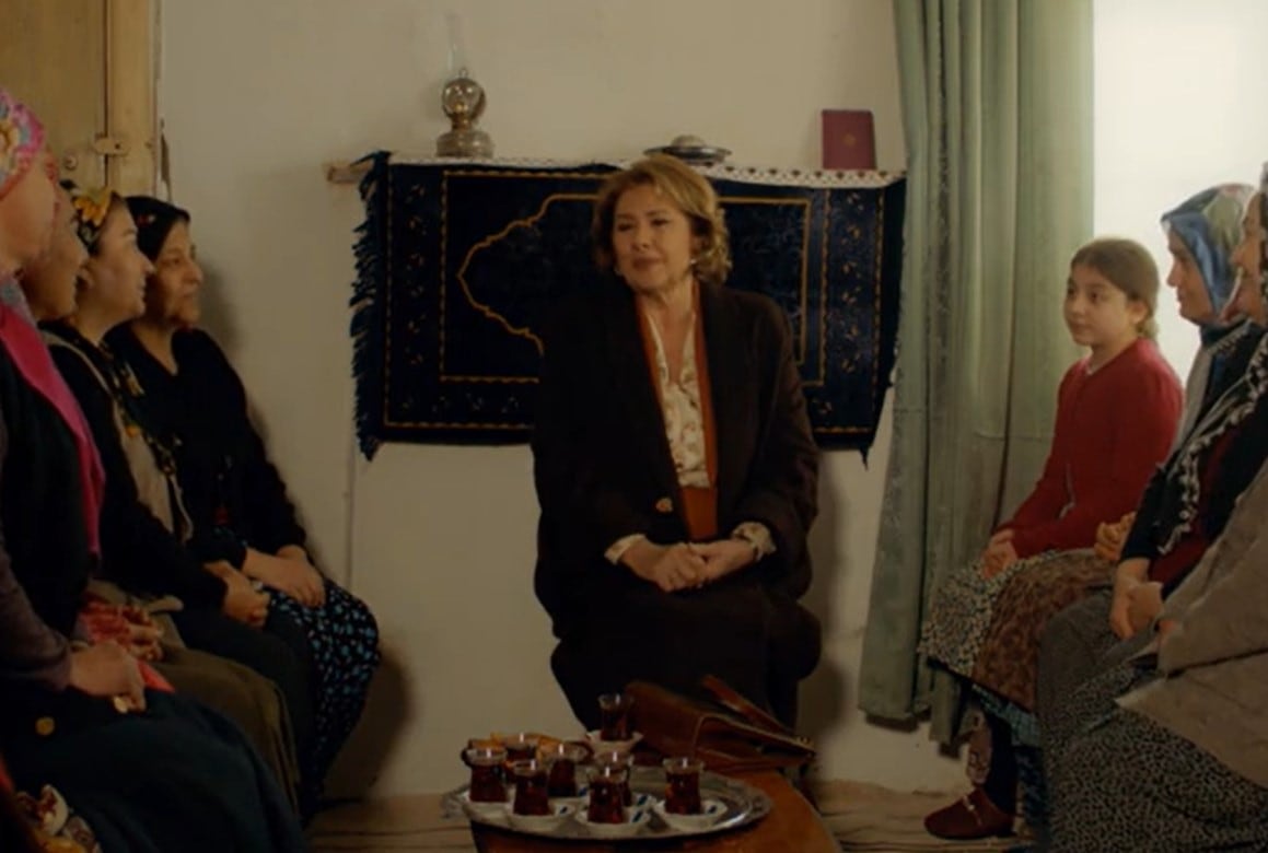 Lütfiye postula a la alcaldía del pueblo. (Foto: Tim & B Productions)