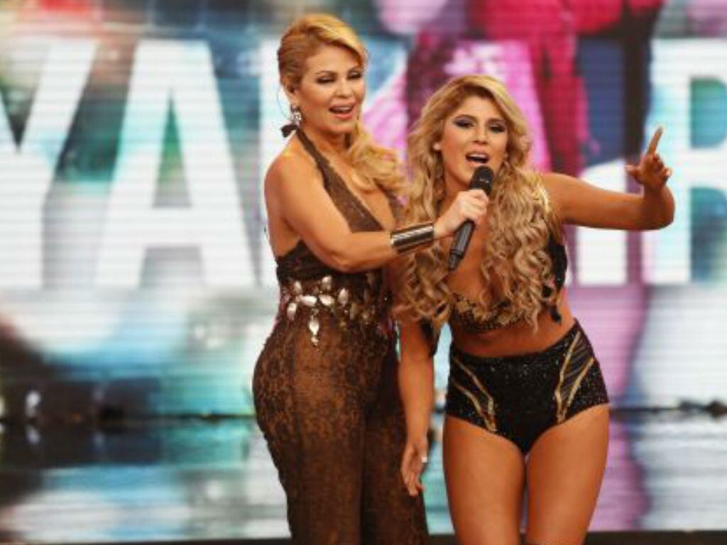 Yahaira Plasencia y Gisela Valcárcel se encontraron en la pista de \"Reyes del Show\". (Video: América TV)