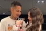 ¡Completamente enamorado! Paolo Guerrero se derrite por Ana Paula Consorte en la celebración de los dos meses de su hijo