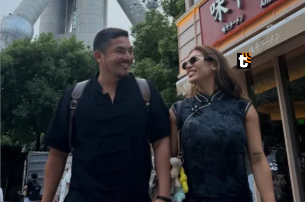 Erick Elera, su esposa Allison Pastor y sus hijos se fueron de vacaciones a Disney de China.