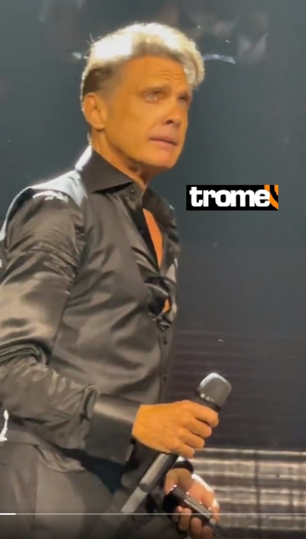 Luis Miguel volvió a subirse a los escenarios, pero demostró un radical cambio físico a sus 53 años.