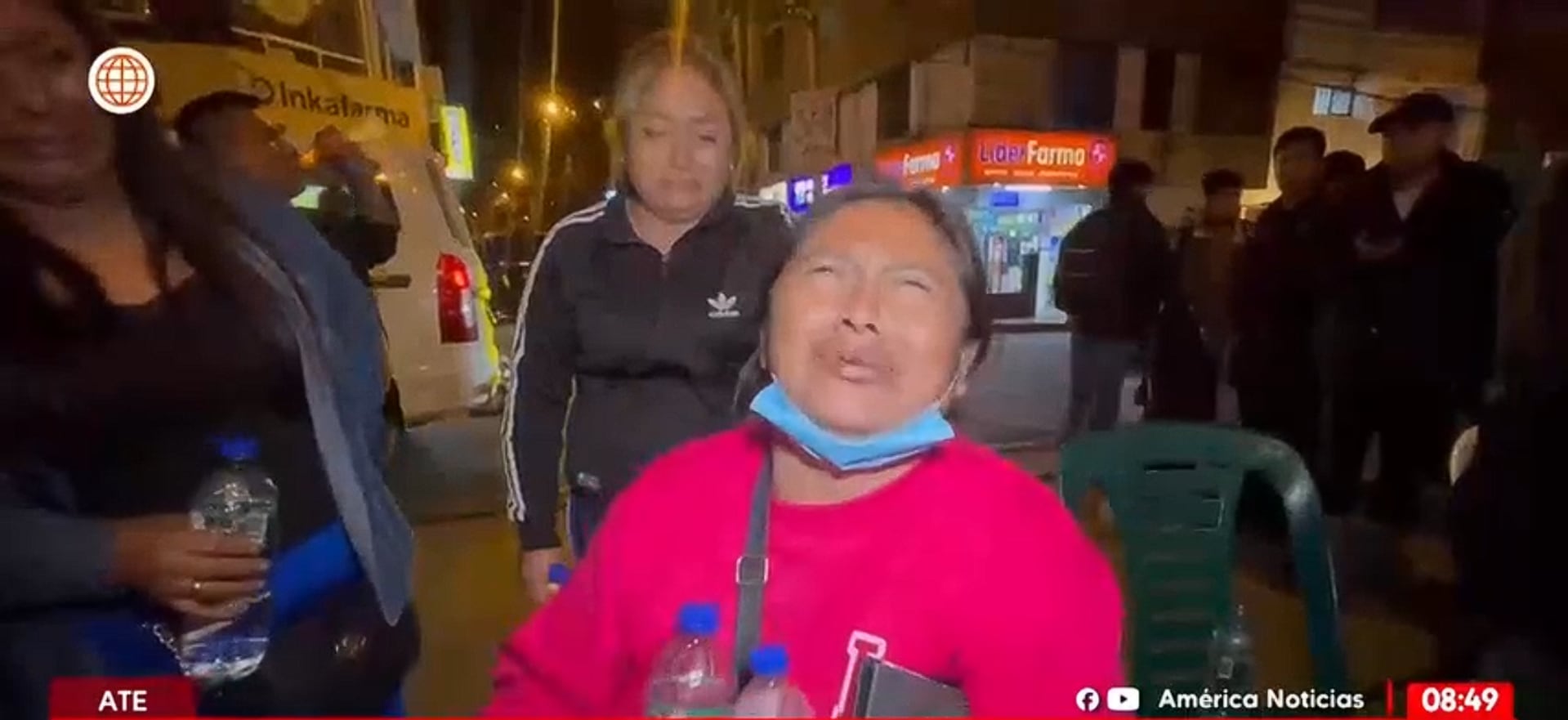 Mamá del payasito 'Tuki Tuki' lloró frente a cámaras y pidió justicia para su hijo. (Fuente: América TV)