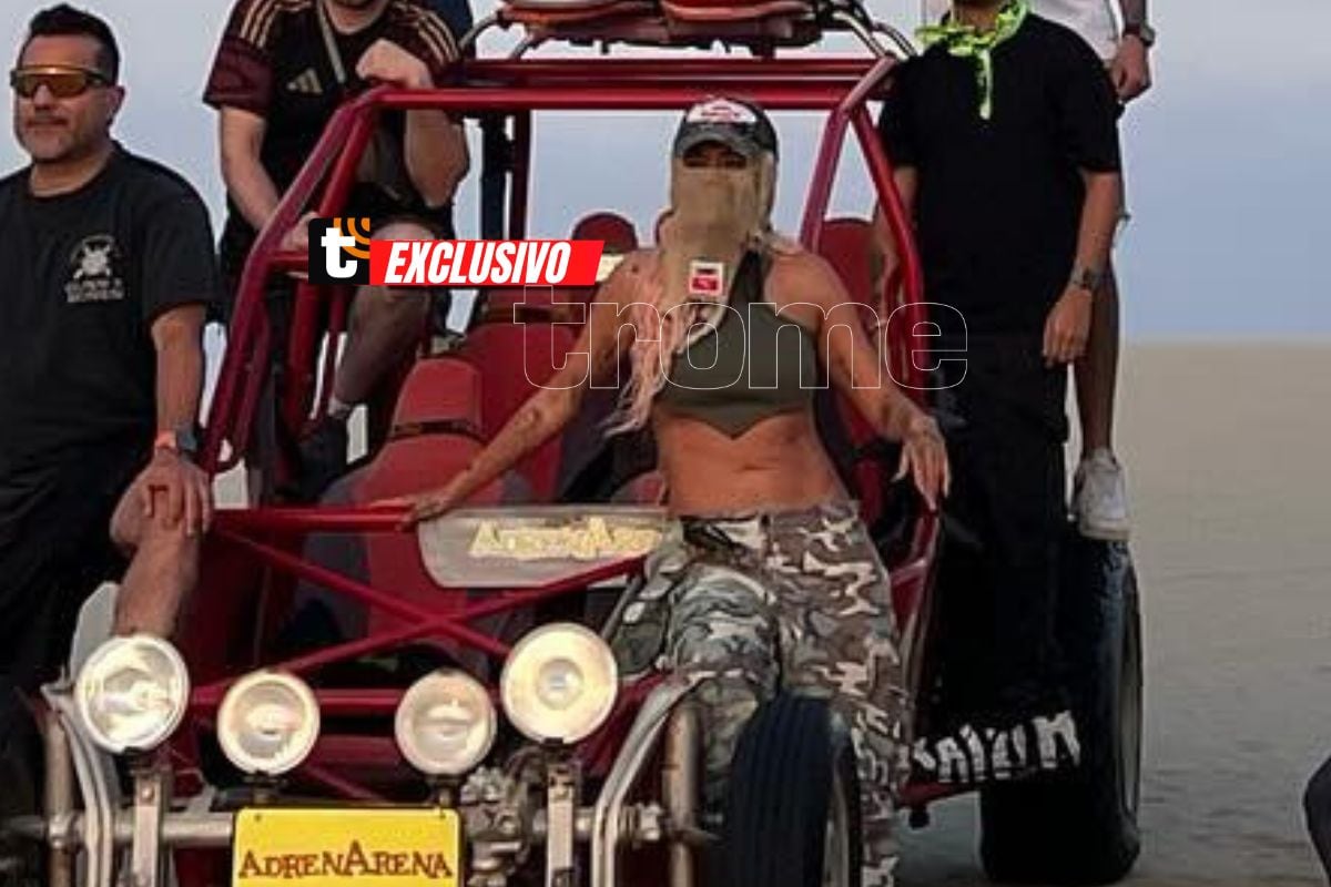 Karol G volvió a viajar a Ica tras sus conciertos en Lima: Bichota disfrutó del desierto con su equipo. Foto: Instagram