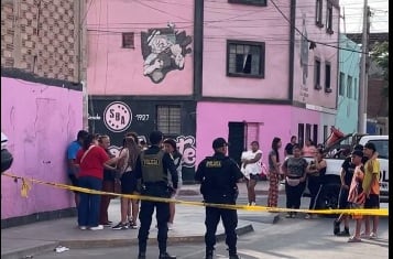 A solo pocas horas del asesinato de futbolista, otra adolescente fue asesinada en La Perla. (Callao Tv)