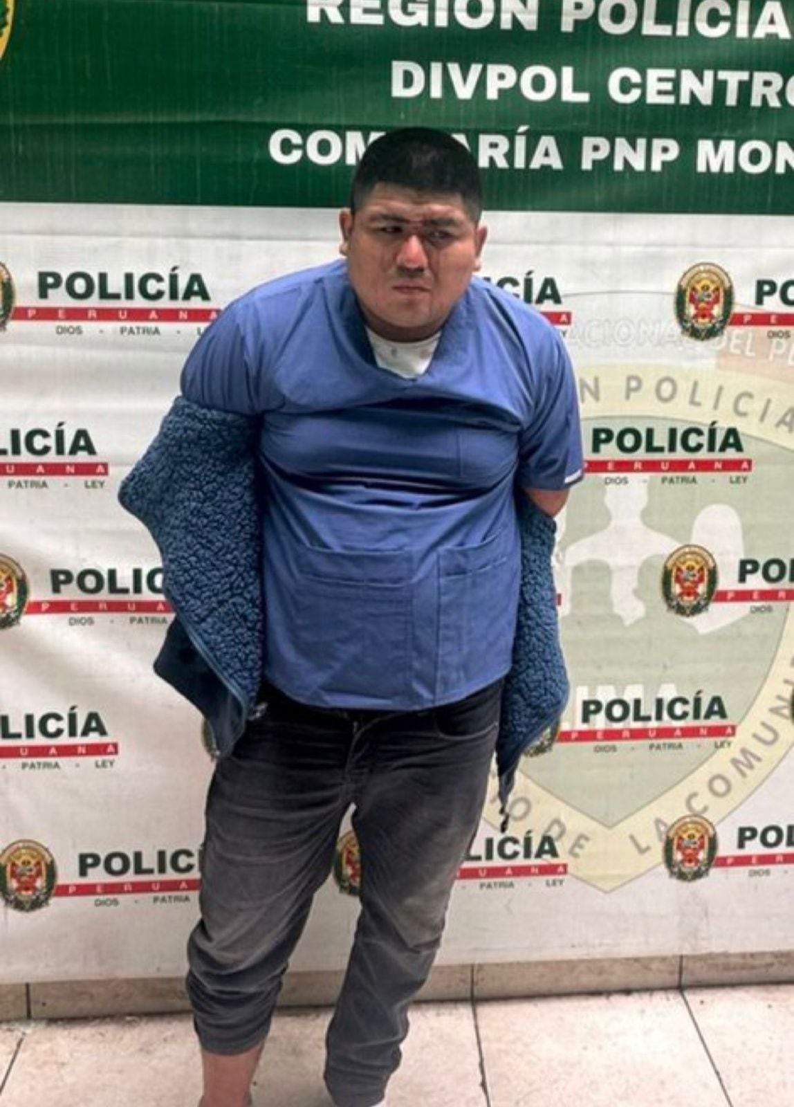 Delincuente vestía ropa de personal médico para pasar desapercibido.
Foto: Difusión.