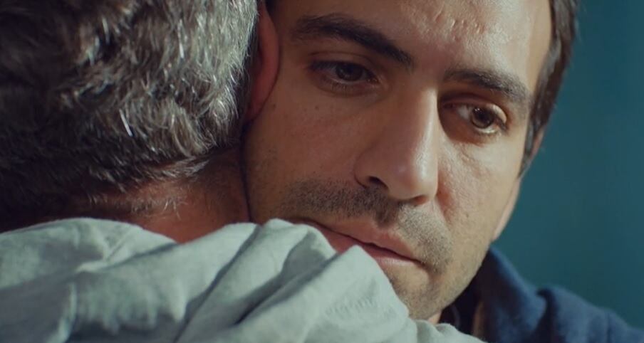 Demir se despide de Ugur (Foto: Med Yapım)