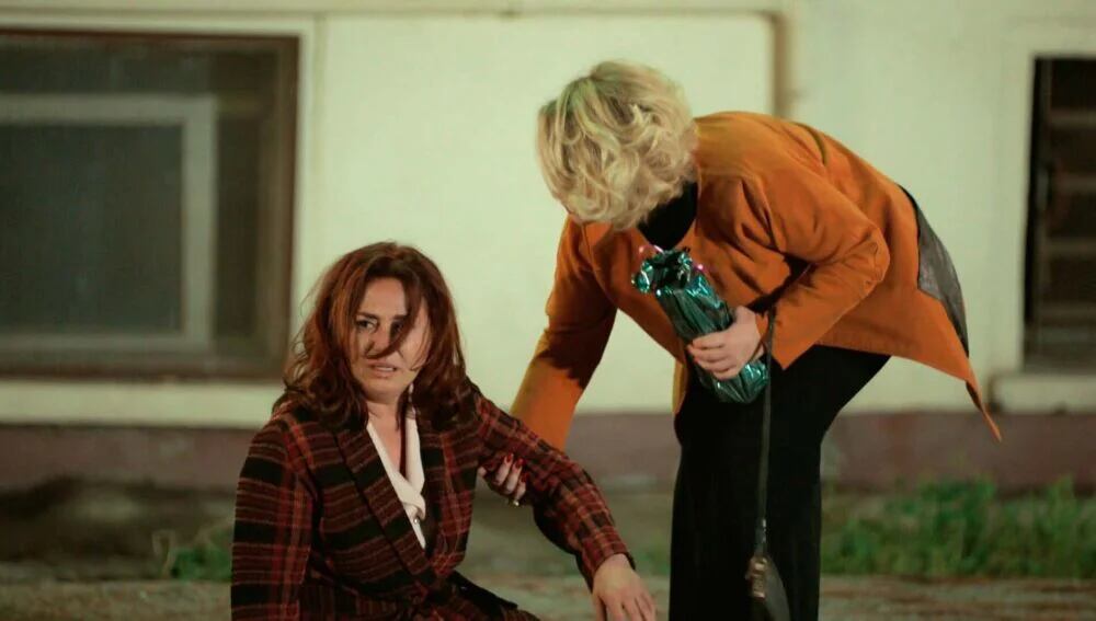 Sermin encuentra a Sevda fuera de control (Foto: Tims & B Productions)