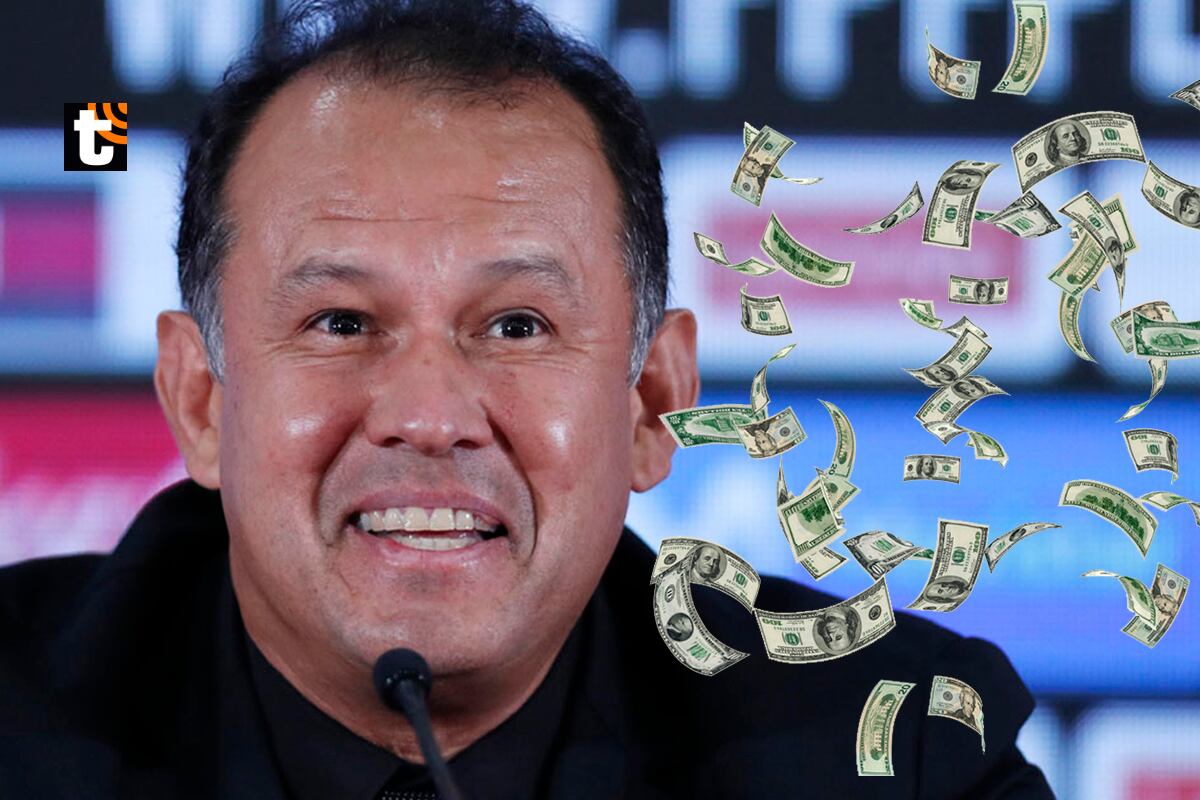 Juan Reynoso se forra en dinero tras dejar de ser DT de la selección.