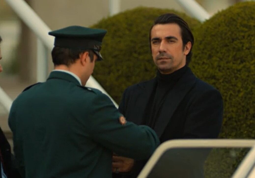 Hakan es detenido por la policía. (Foto: Tims & B Productions)