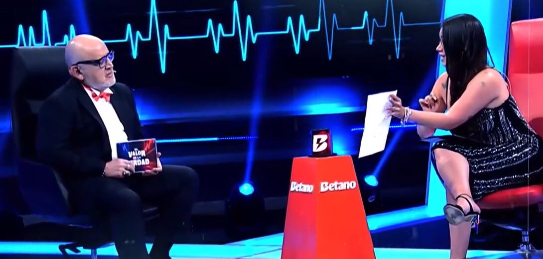 Melissa Klug muestra chats con Cueva