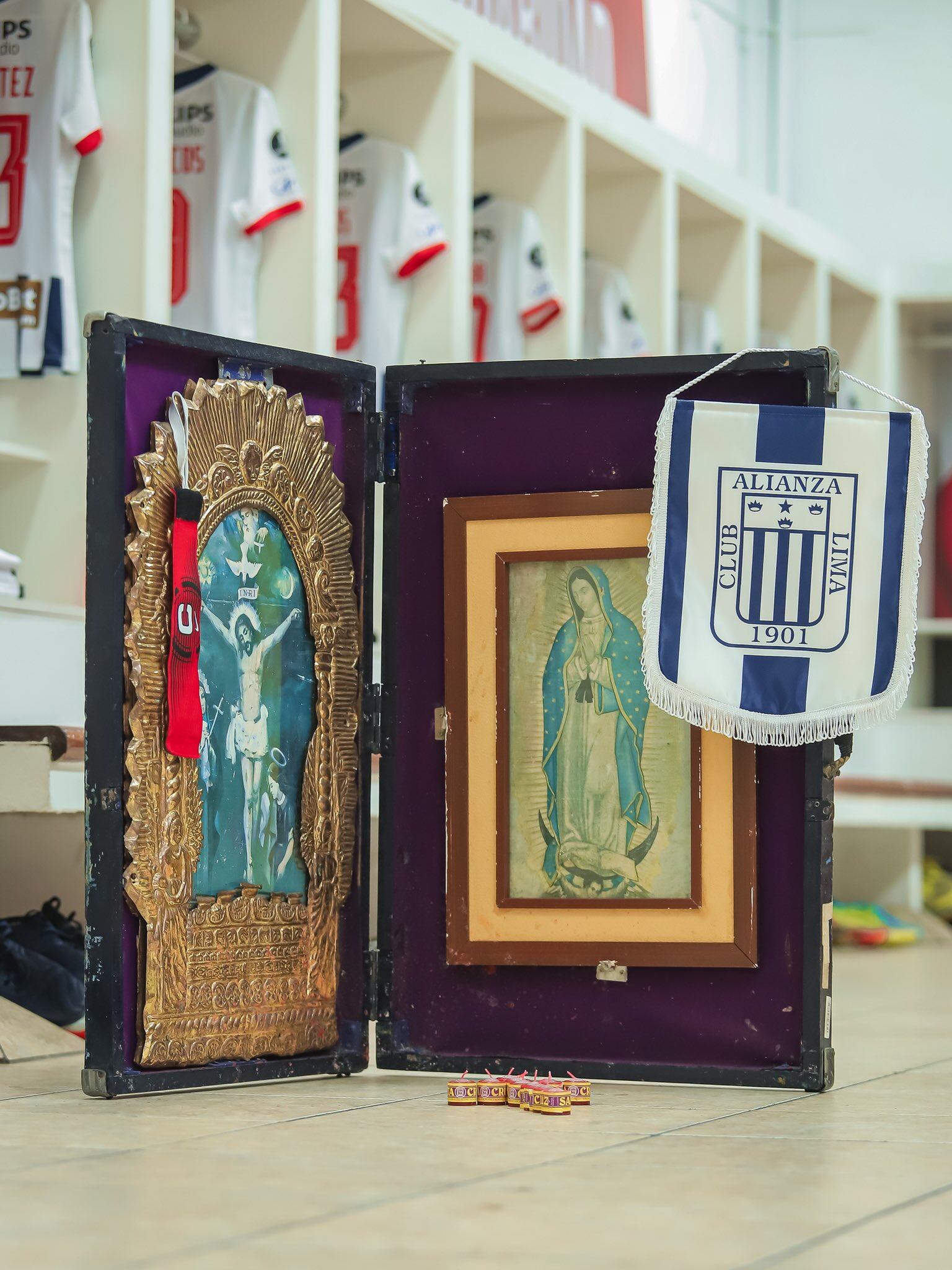 Alianza Lima ya está en el vestuario del Nacional para duelo por Copa Libertadores (@ClubALOficial)