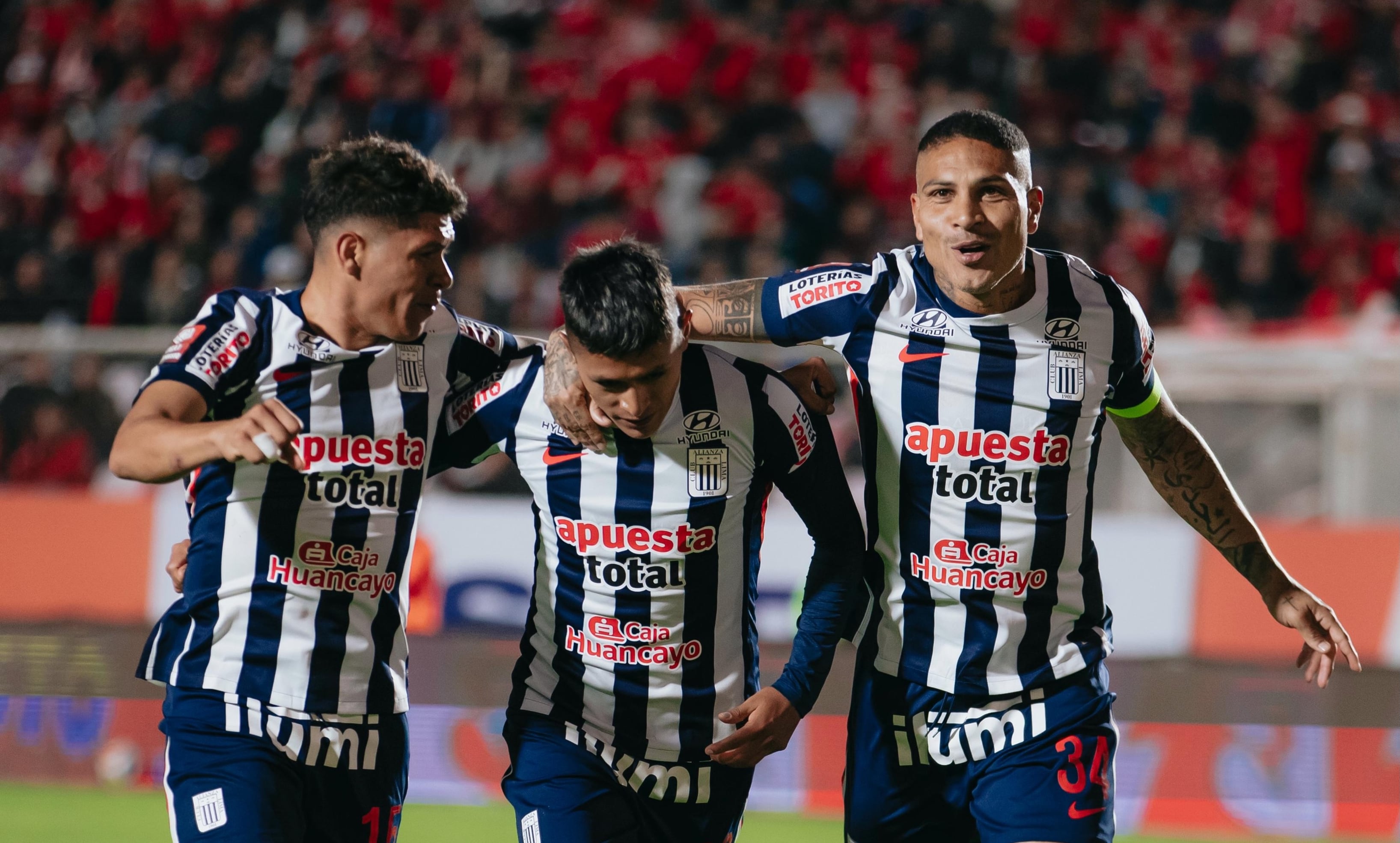 Paolo Guerrero destacó la victoria de Alianza Lima en el Cusco. (Foto: Alianza Lima)