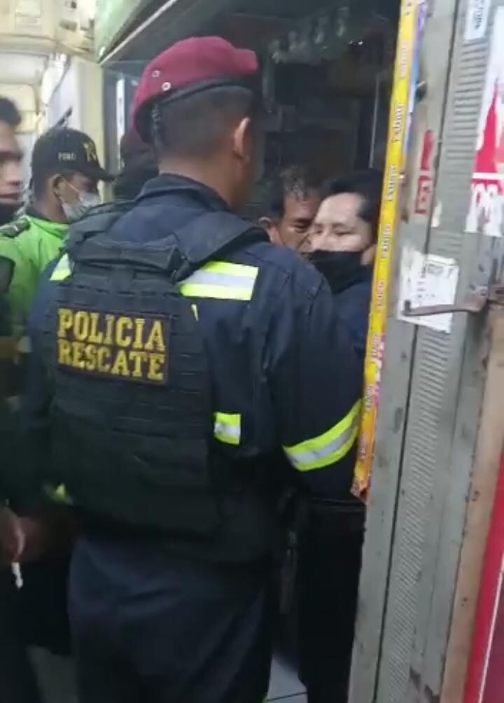 Sujetos, entre ellos un vigilante, iban a robar en galería Capón Center.