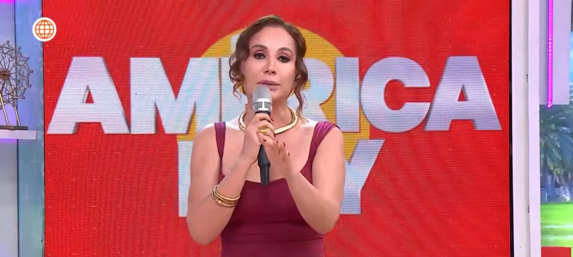 Conductora arremete contra Valentino. (Foto: América Hoy)