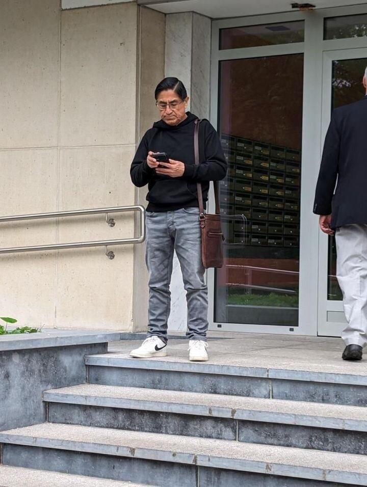 Fotografía del exjuez César Hinostroza, captado en Bélgica.