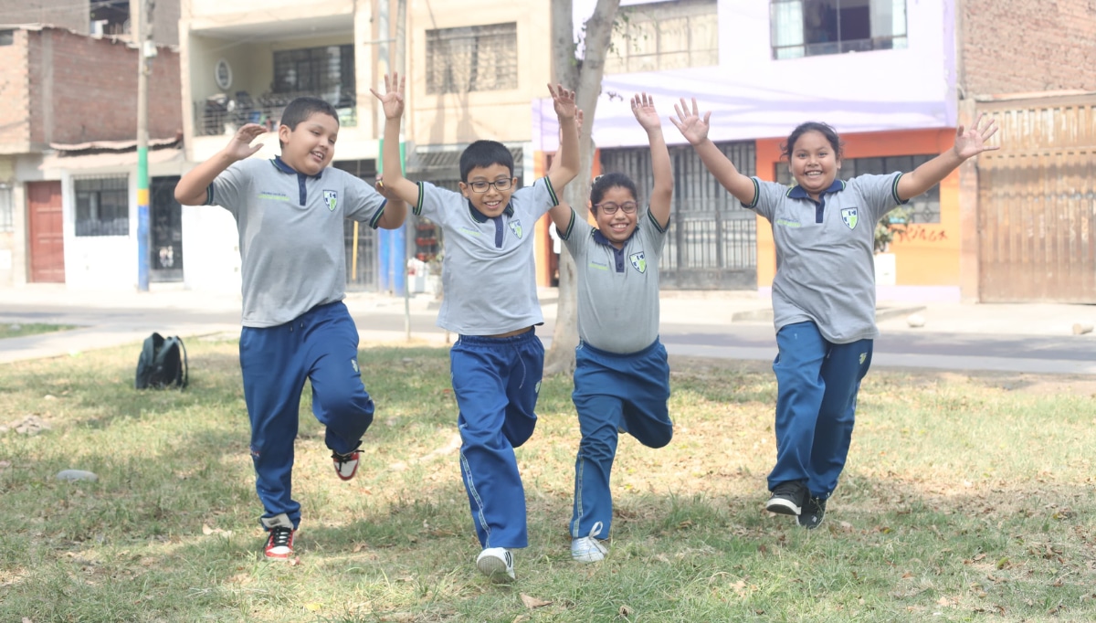 Pequeños tienen 10 y 11 años, y aún cursan el quinto grado de primaria en el Colegio Juventud Científica de El Agustino