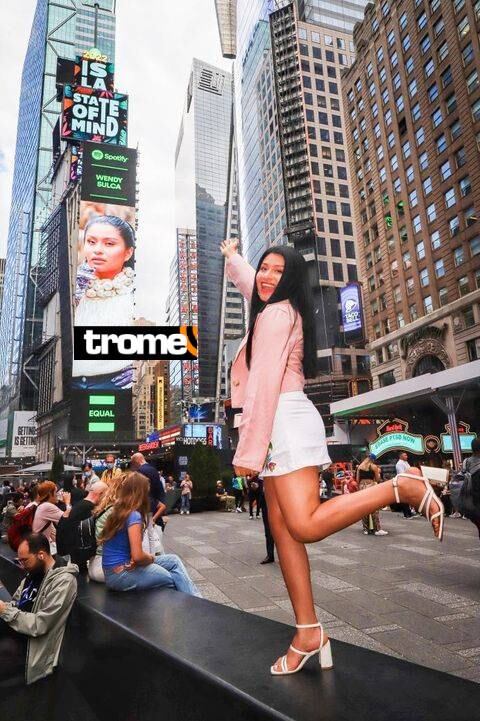 Wendy Sulca brilló en pantalla principal del Times Square, en Manhattan. Foto: Marco del Río