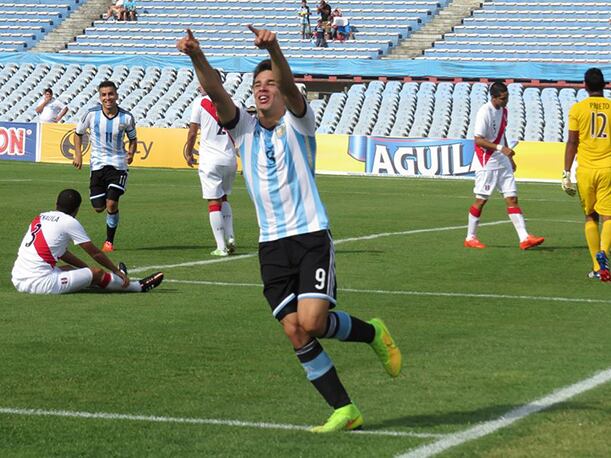 Giovanni Simeone, con 9 tantos (3 a Perú) fue es el goleador del Sudamericano Sub-20 de Uruguay. (Foto: AFA.org.ar)