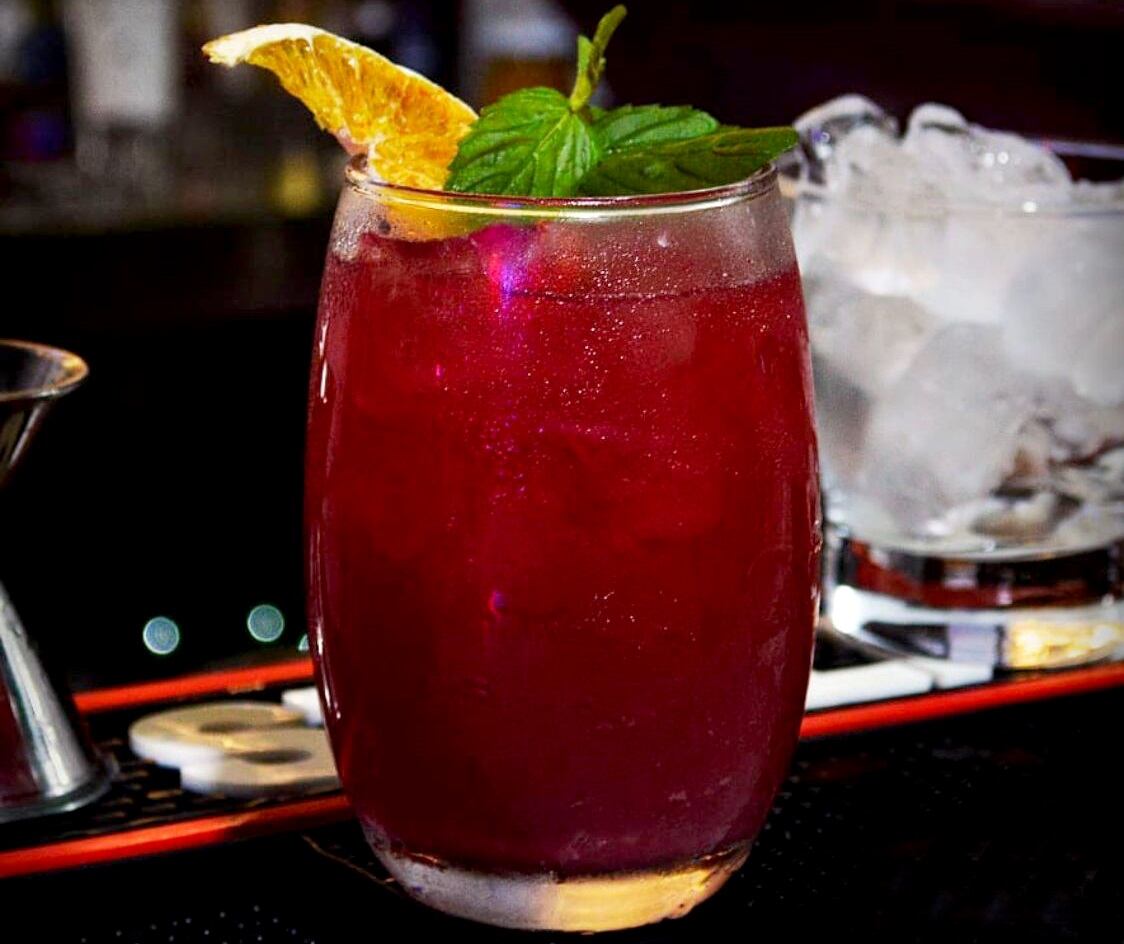 Cóctel ‘Kenda Punch’. (Foto: Kenda Lounge Bar)