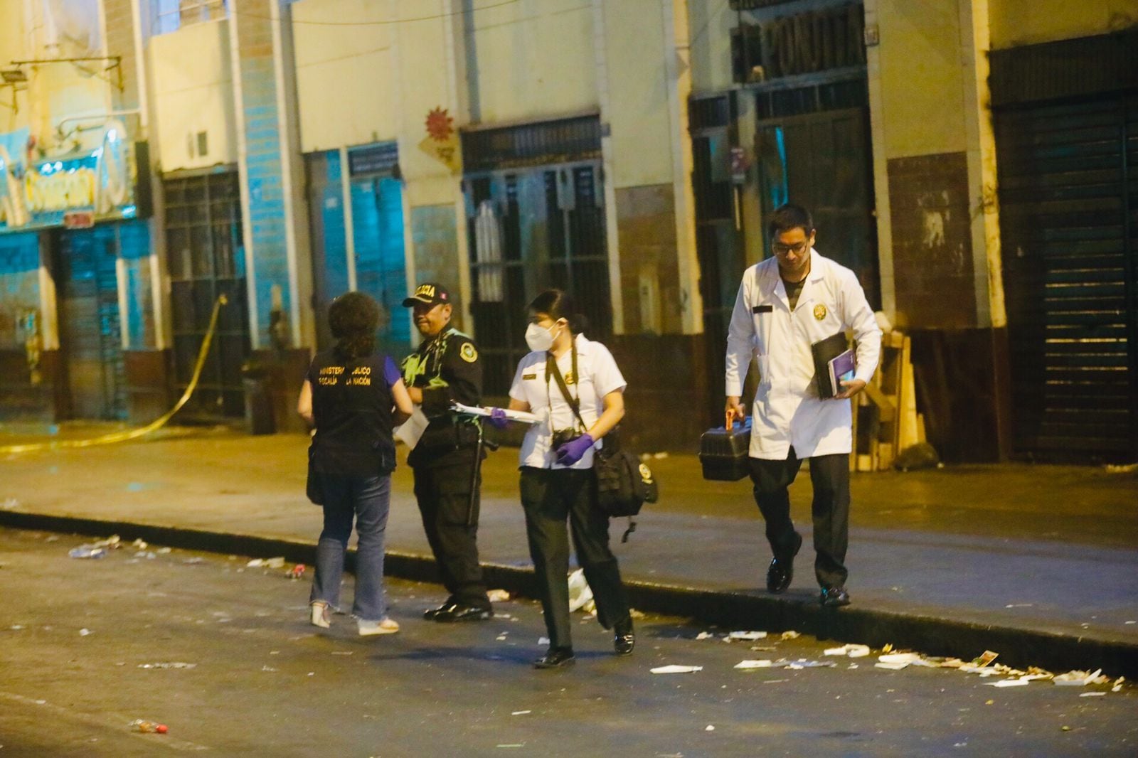 Balean transportistas y pasajeros en la avenida Argentina. Fotos: César.grados@photo.gec