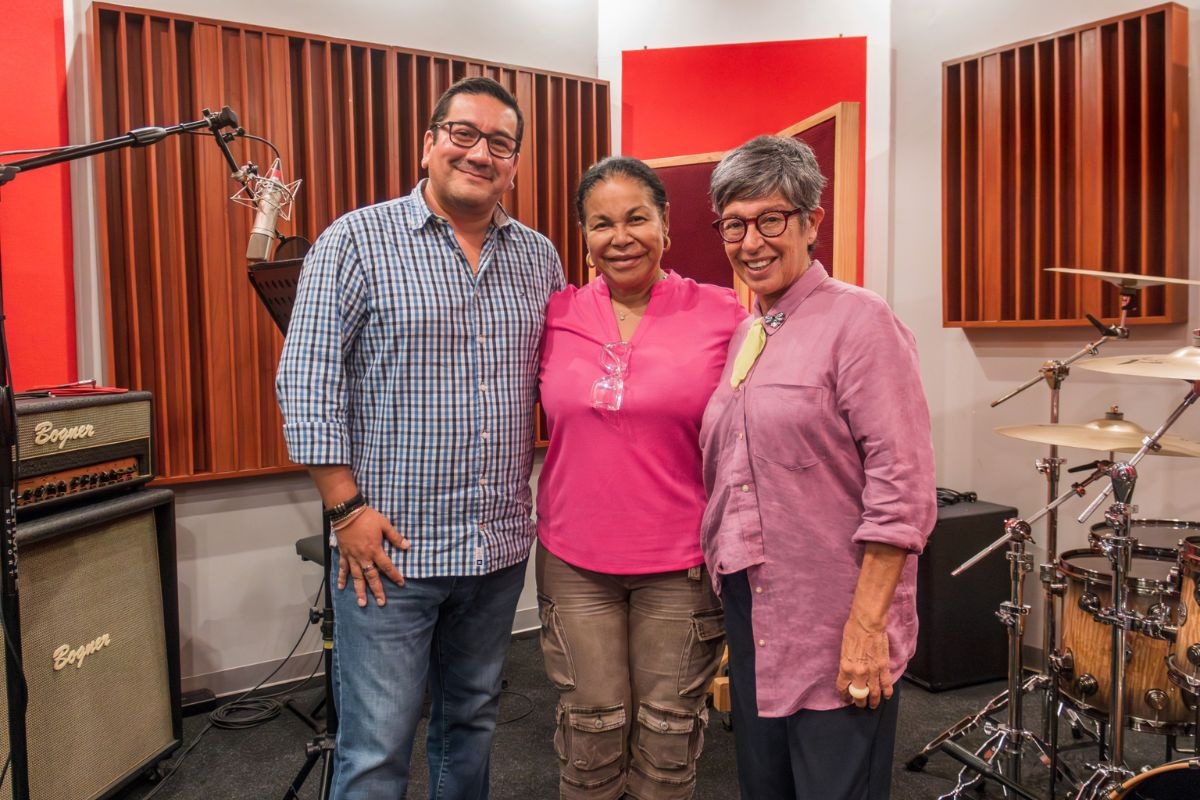 Será la canción de la próxima telenovela de Del Barrio Producciones y se transmitirá por América. Foto: Difusión.