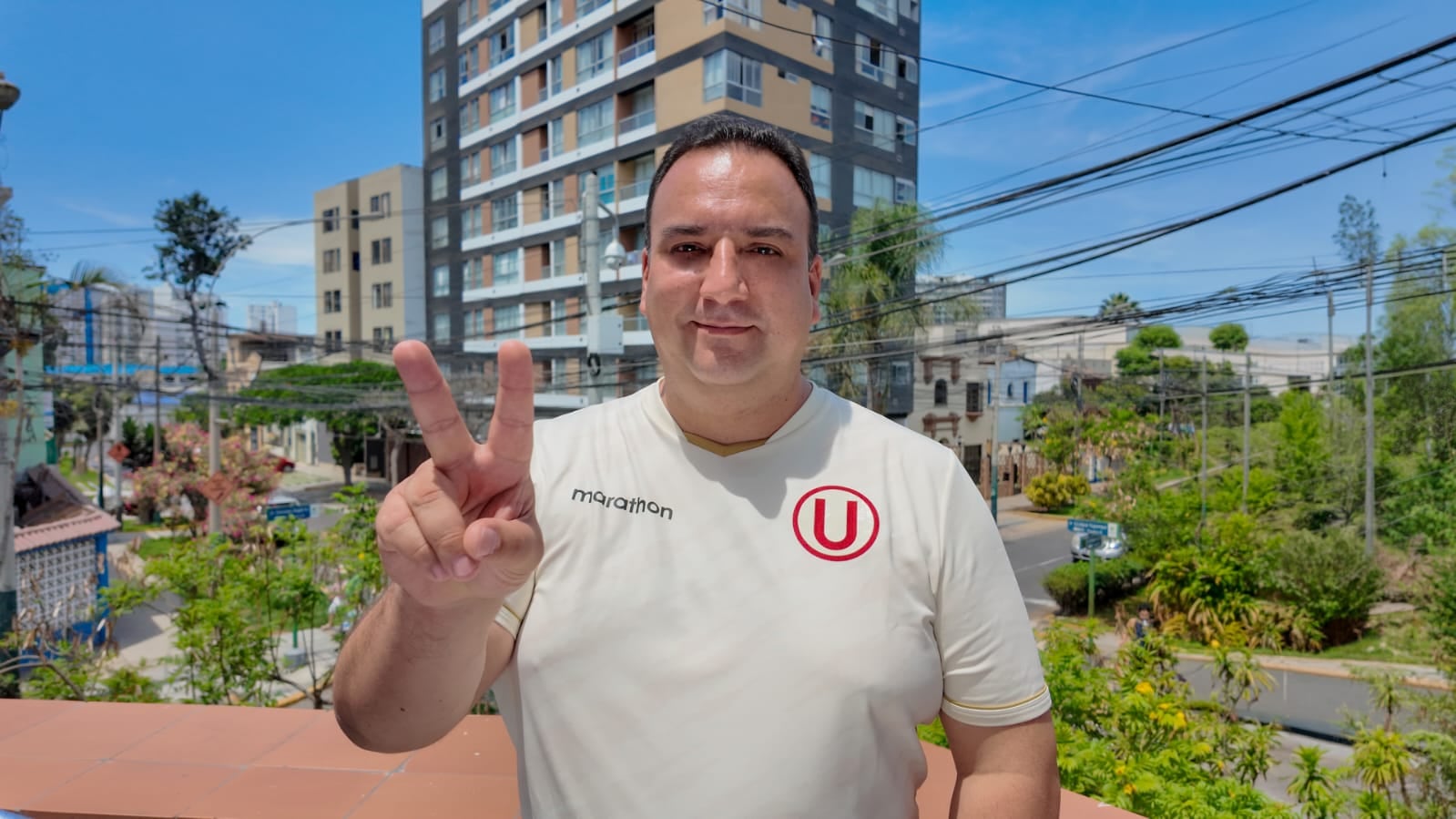 Se confiesa hincha de Universitario