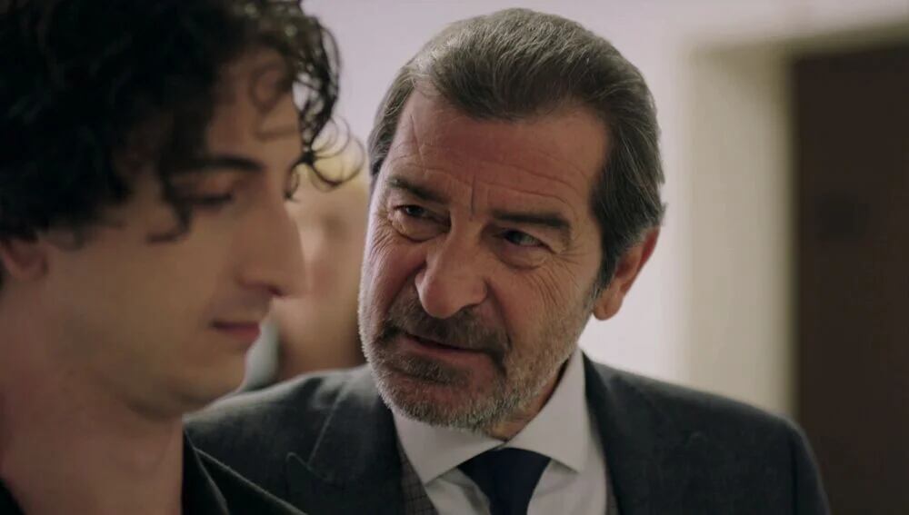 Yekta se enfrenta a Engin en la telenovela "Secretos de familia" (Foto: Ay Yapım)