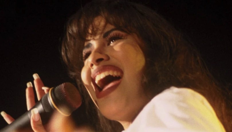 Selena Quintanilla Pérez conocida también como la “Reina del Tex Mex”, fue una artista emblemática de la música latina.