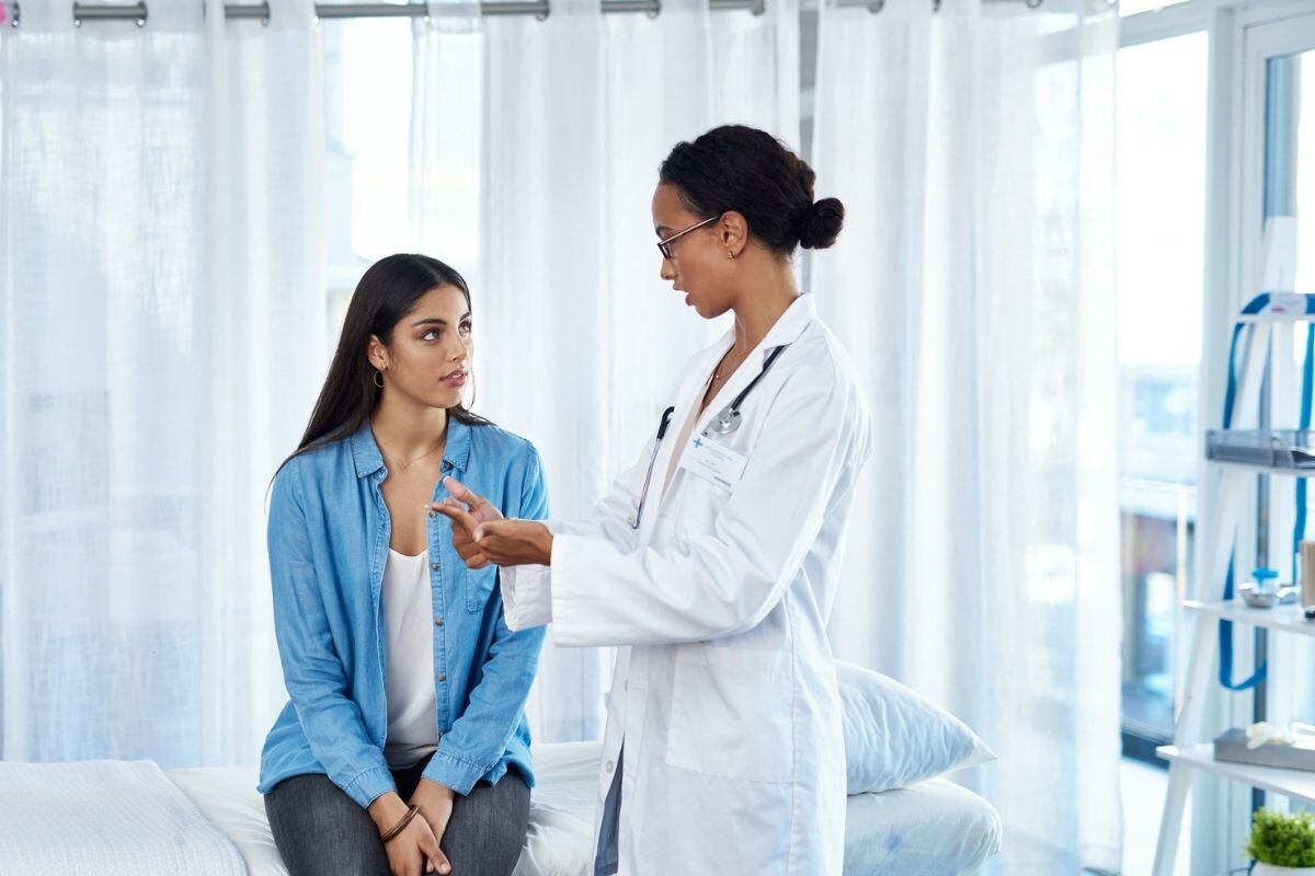 Conversa con tu médico. Foto: iStock.