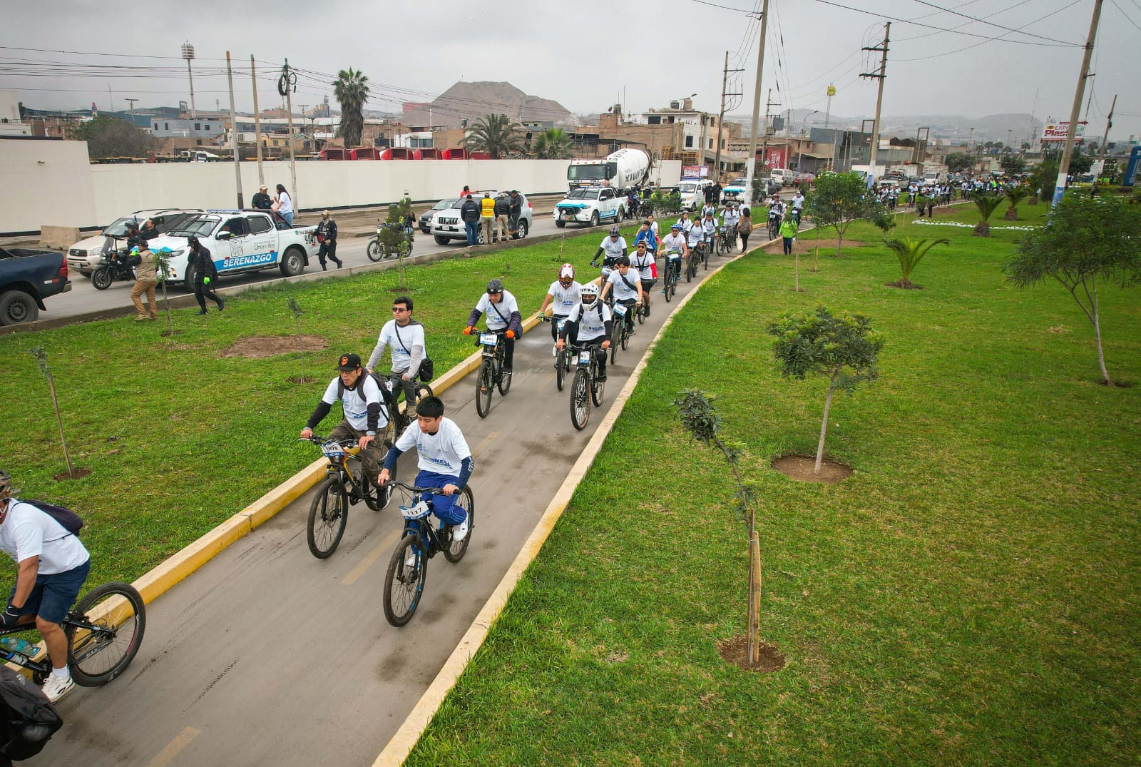Participaron más de 200 ciclistas que recorrieron las vías de Chorrillos.