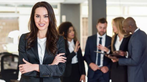 Hay quienes tienen habilidades para dirigir equipos. (Foto: Freepik)