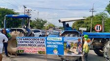 ¡Perú bloqueado! Paro agrario paraliza carreteras, deja pasajeros varados y provoca enfrentamientos en regiones