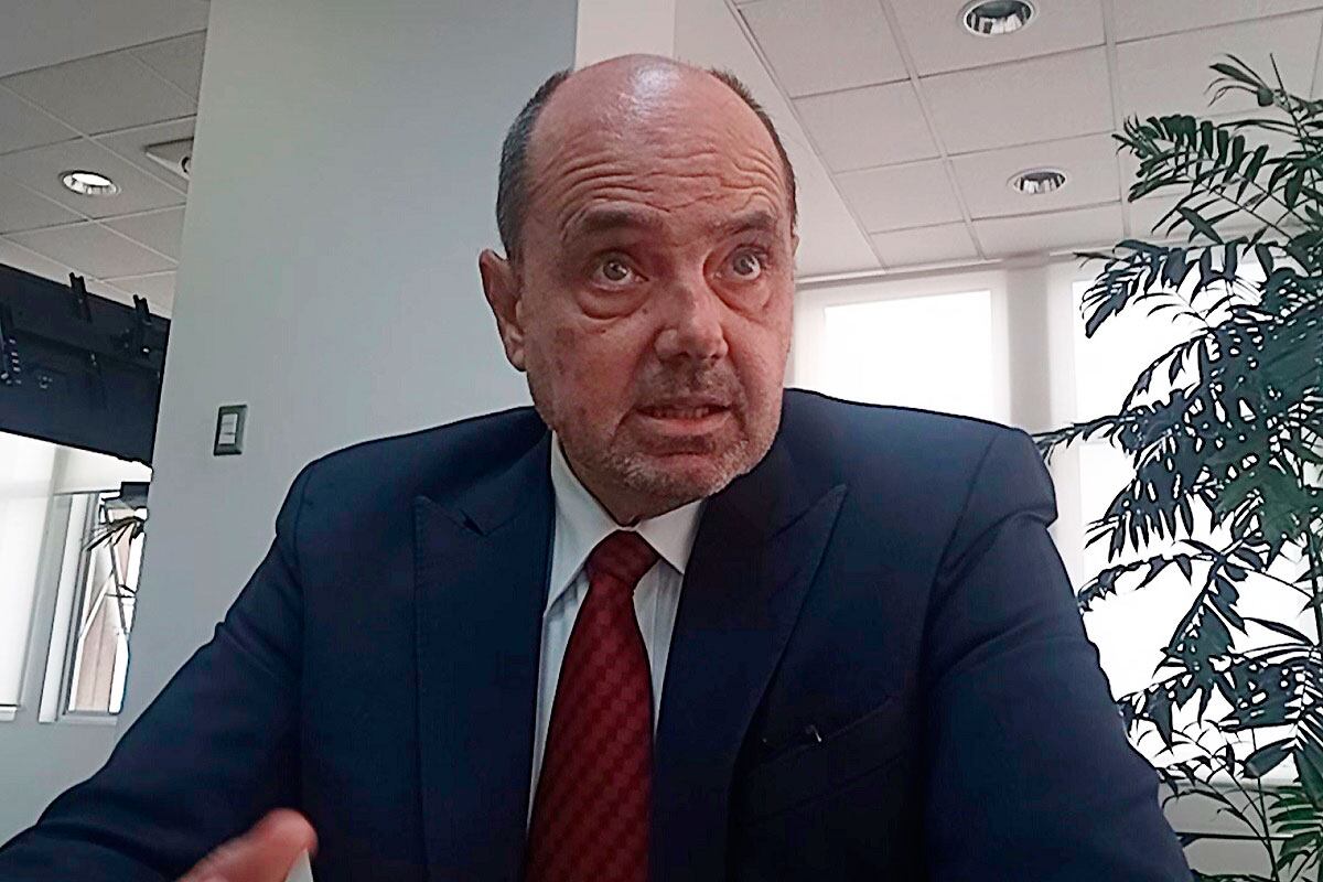 Ministro de Comercio Exterior y Turismo, Luis Helguero.