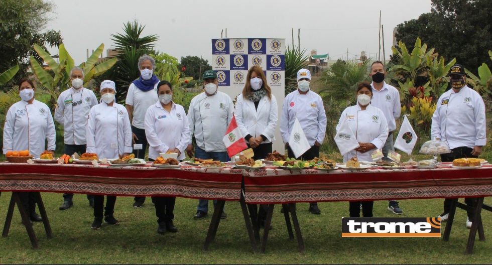 Restaurantes de Huaral celebran el día de su plato estrella: el chancho al palo. Asociación Ahora Huaral destaca el esfuerzo por recuperarse de la crisis. (Trome)