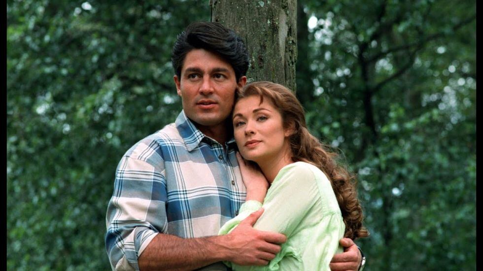 Fernando Colunga y Leticia Calderon protagonizaron la exitosa telenovela 'Esmeralda' de Televisa.