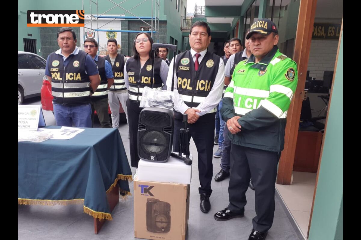Luis Torreblanca Vásquez (25), ‘cara de galleta’, fue atrapado por robar celulares a pasajeros de ómnibus y además un parlante a un padre de familia que se gana la vida cantando en las calles vestido como mariachi. (fotos: Mónica Rochabrum/trome)