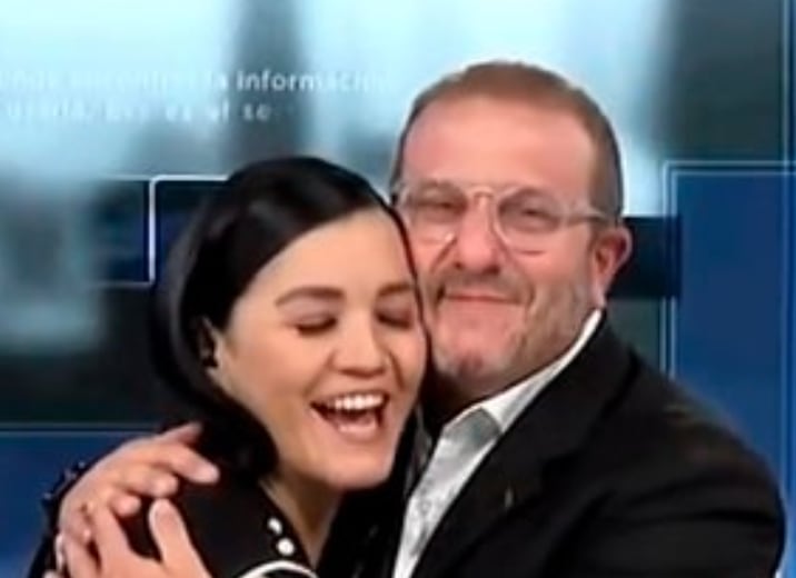 Augusto se despide de Marisel Linares, su compañera de conducció