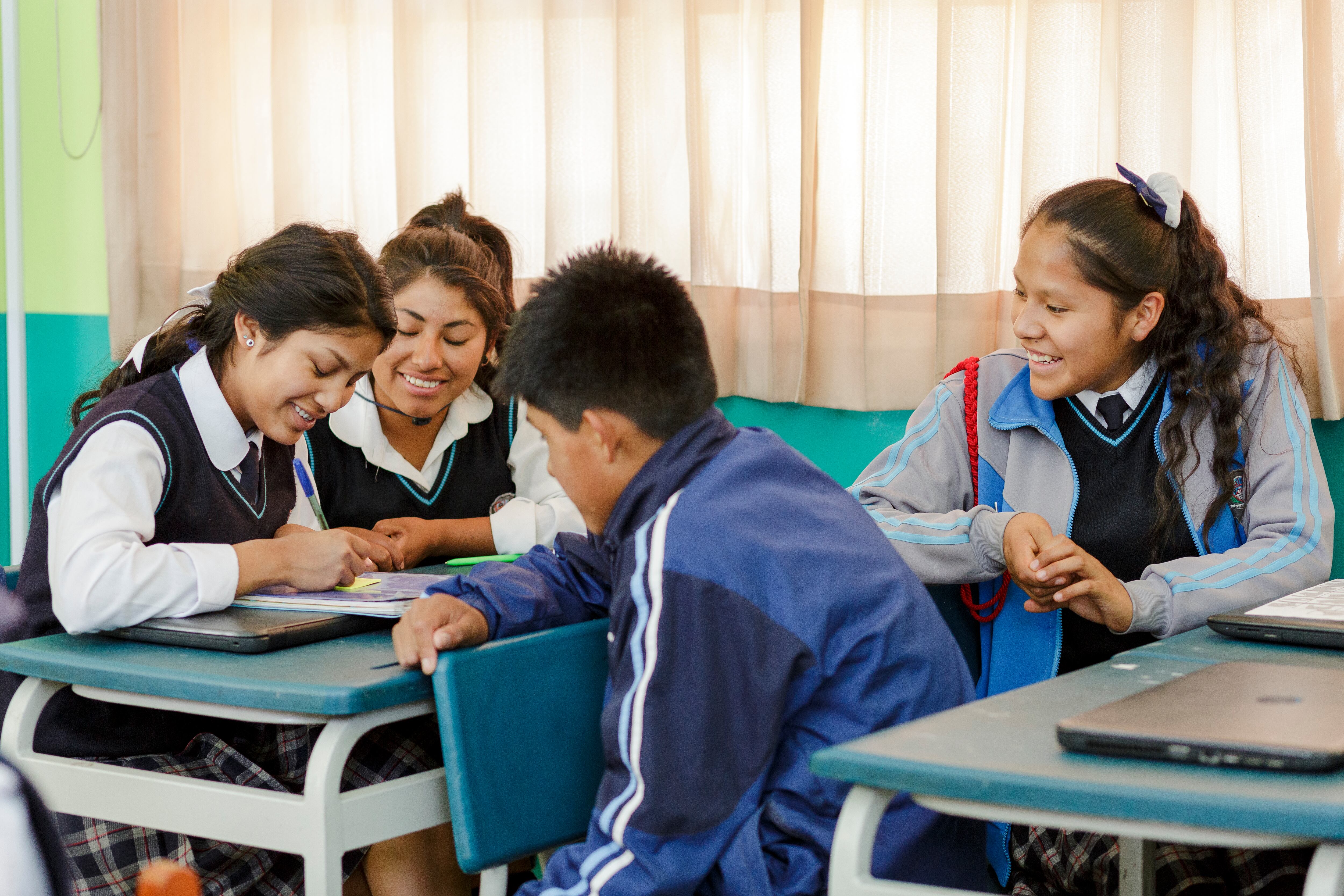 Los alumnos aprenden a utilizar las Tecnologías de la Información (TIC's), pero principalmente a reconocer patrones y desarrollar un pensamiento lógico sobre algoritmos. (Fuente: Code en Mi Cole)