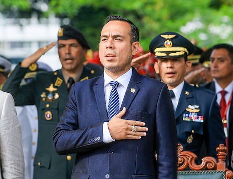 Disculpas de madrugada y crímenes imparables en ‘Piqueítos’ de El Búho