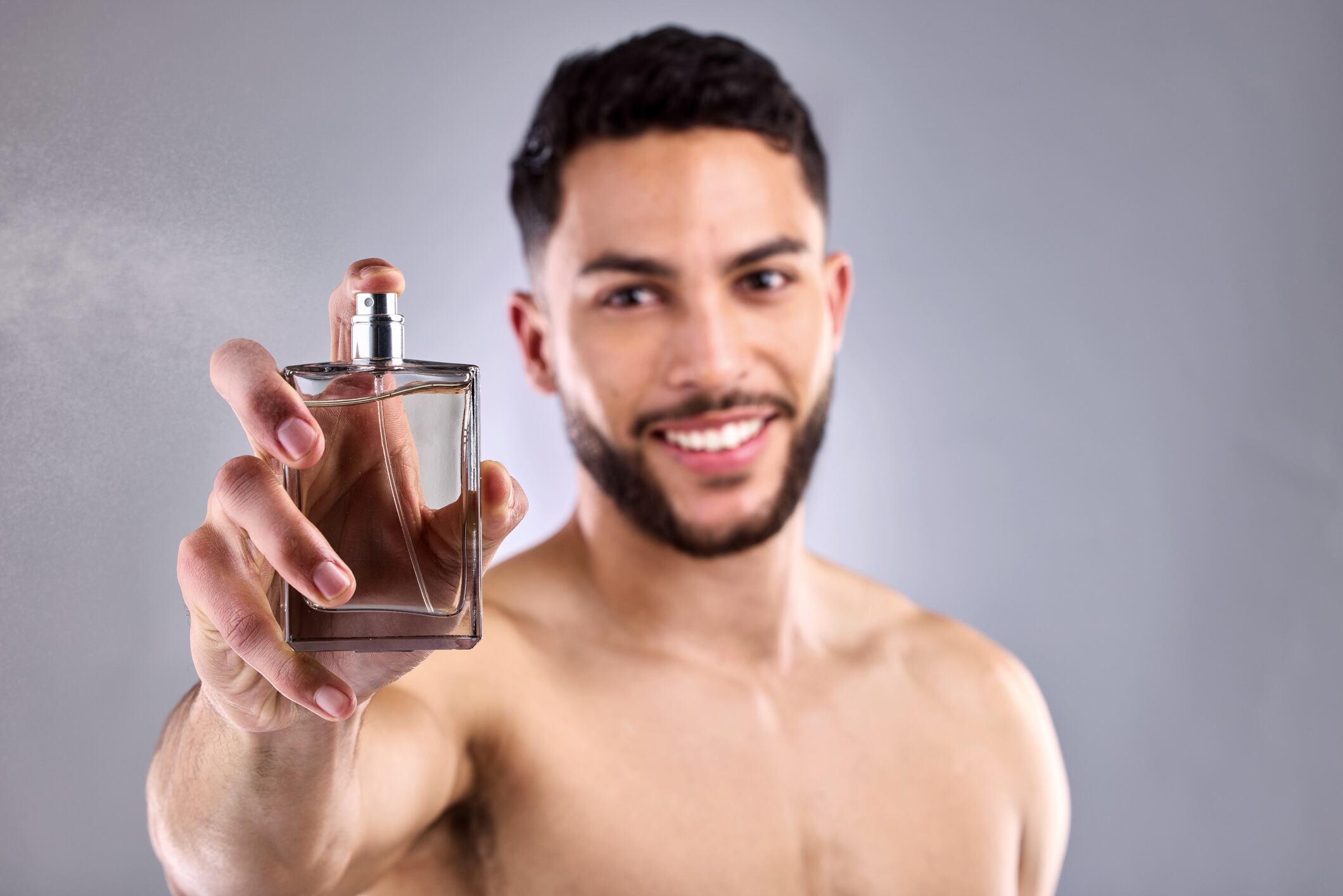 Escoge un perfume que vaya acorde a tu personalidad.