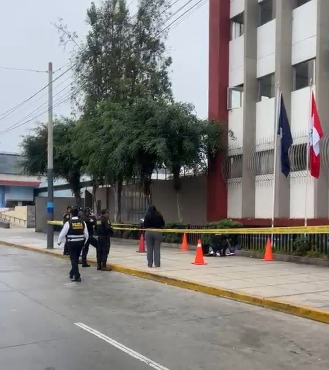 Dejan explosivo frente al Poder Judicial del Callao