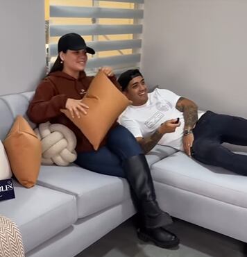 Andrea San Martín renueva la casa de su novio