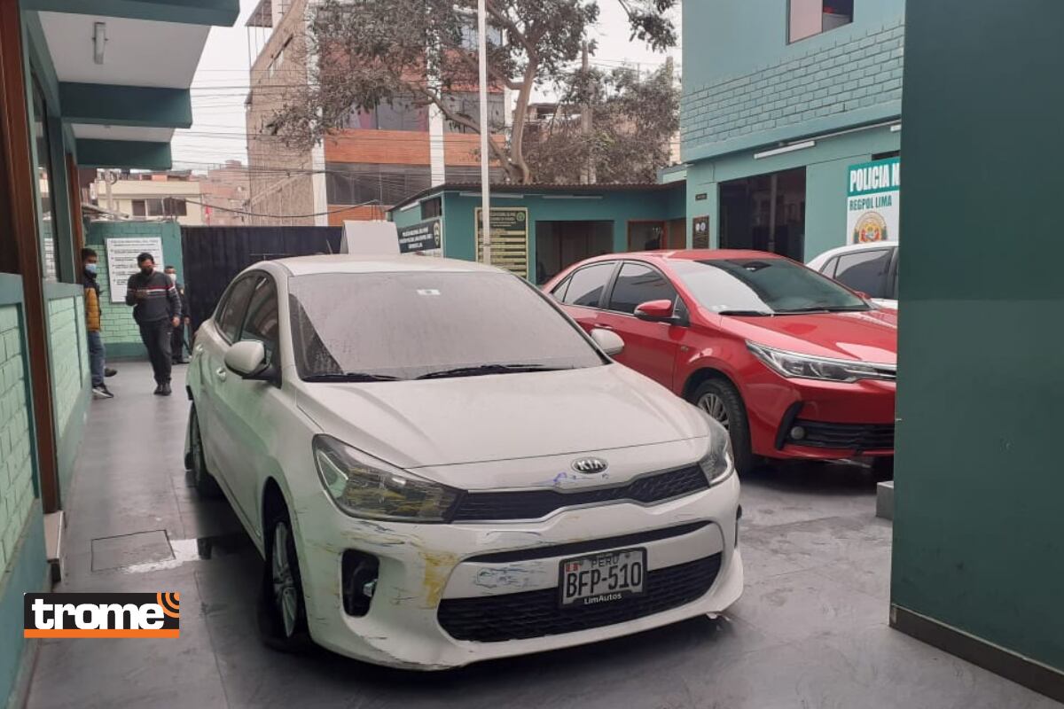 Policías de Depincri San Juan de Miraflores, atraparon a un miembro de la marina que habría participado en asaltos y secuestros al paso. (fotos: Mónica Rochabrum/trome)