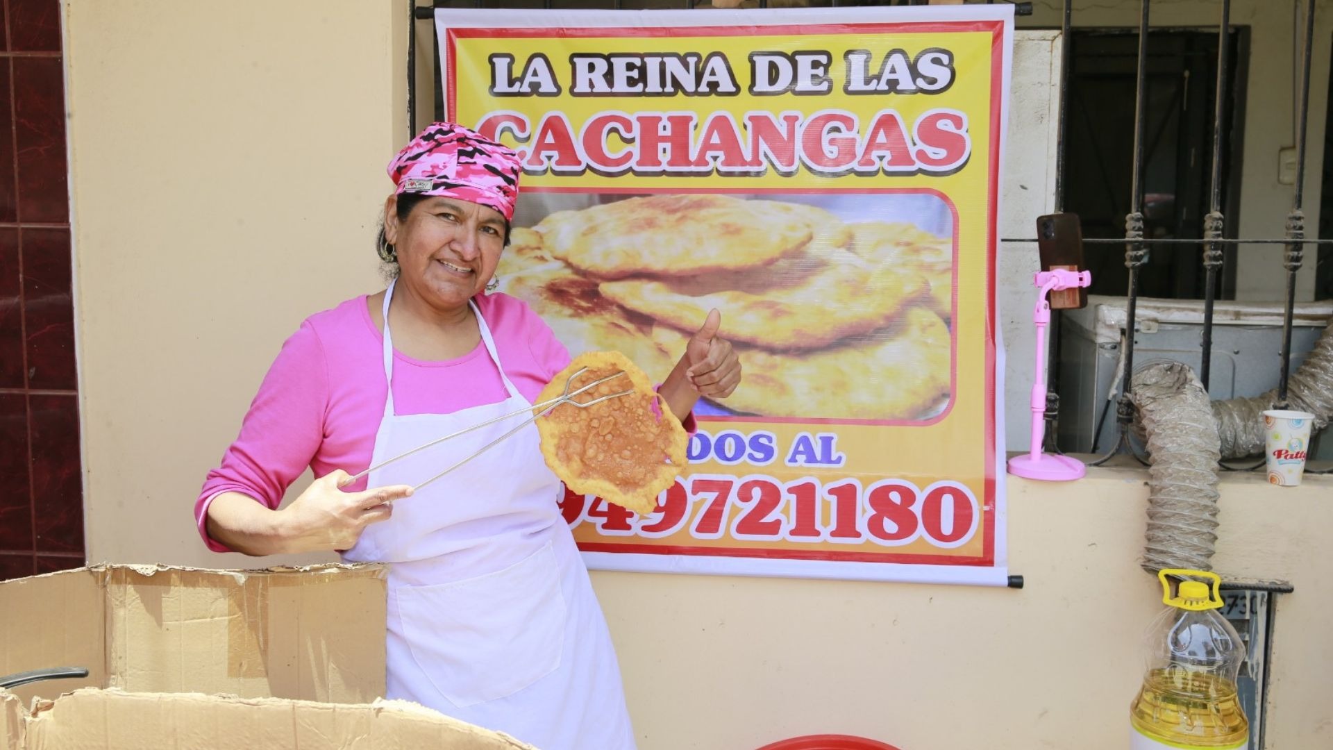 Mamita de Nueva Esperanza vende 100 cachangas diariamente. Foto: Allengino Quintana