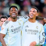 Real Madrid ganó derbi 3-2 al Atlético Madrid con un doblete de Vinícius