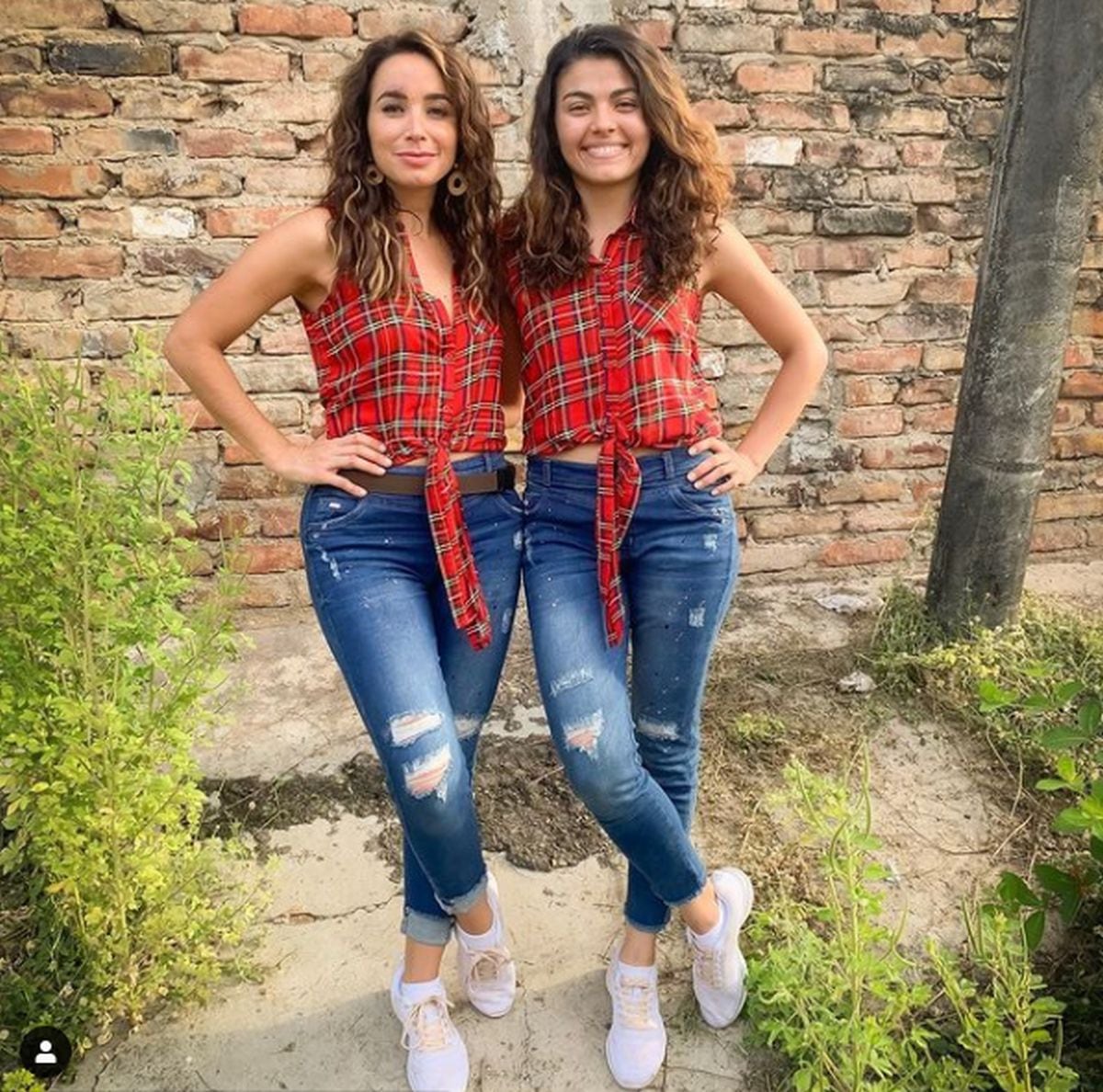 Majida Issa y su doble en "Operación Pacífico". (Foto: Legionarius Stnuts / Instagram)