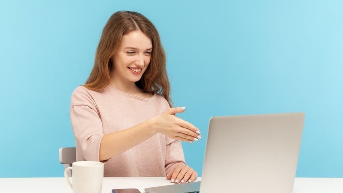 Utilizar mensajes románticos para lograr conquistar el corazón del ser amado.