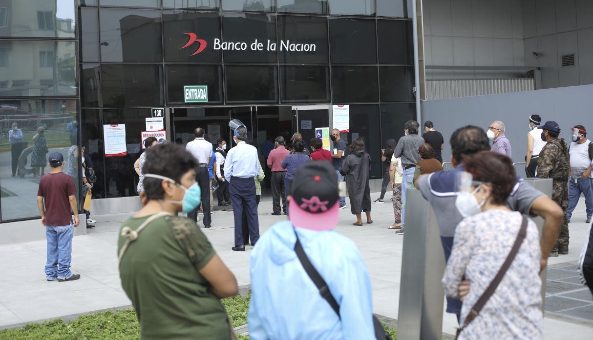 El Gobierno habilitó una plataforma virtual para que ciudadanos verifiquen si son beneficiarios del “Bono 600 soles″. (Foto: Britanie Arroyo | GEC)