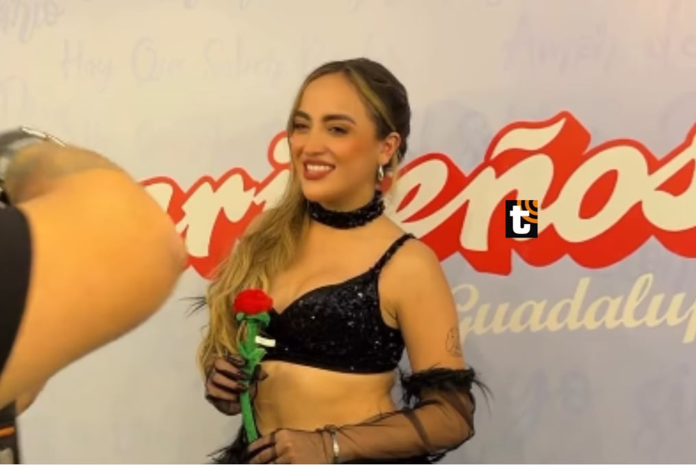 Mafer Portugal estuvo invitada en el aniversario de Los Caribeños de Guadalupe, agrupación donde no está su papá Tommy Portugal