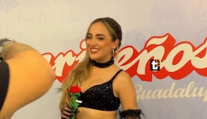 Mafer Portugal estuvo invitada en el aniversario de Los Caribeños de Guadalupe, agrupación donde no está su papá Tommy Portugal